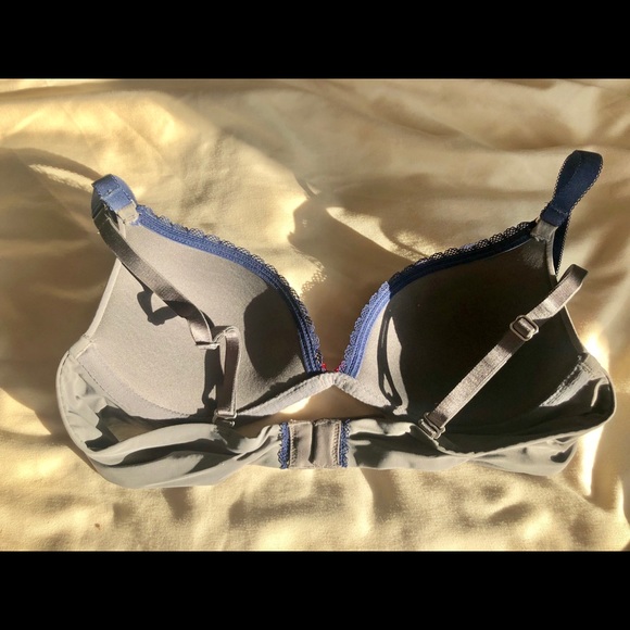 BOGO 50% OFF Memory foam bra ✨😭 - Picture 3 of 4